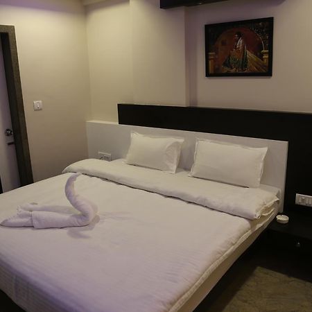 Hotel Marwar Excellency Mahamandir Bagian luar foto