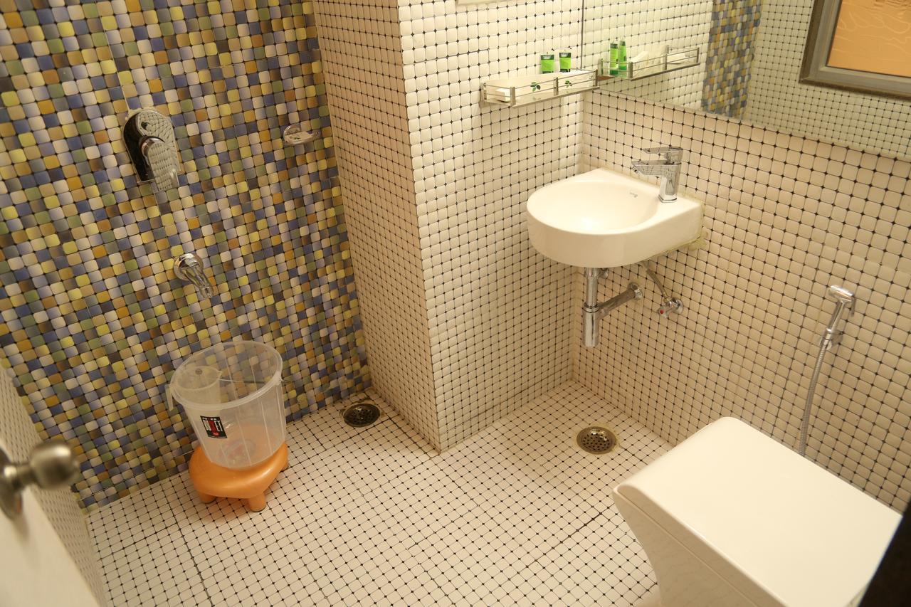 Hotel Marwar Excellency Mahamandir Bagian luar foto